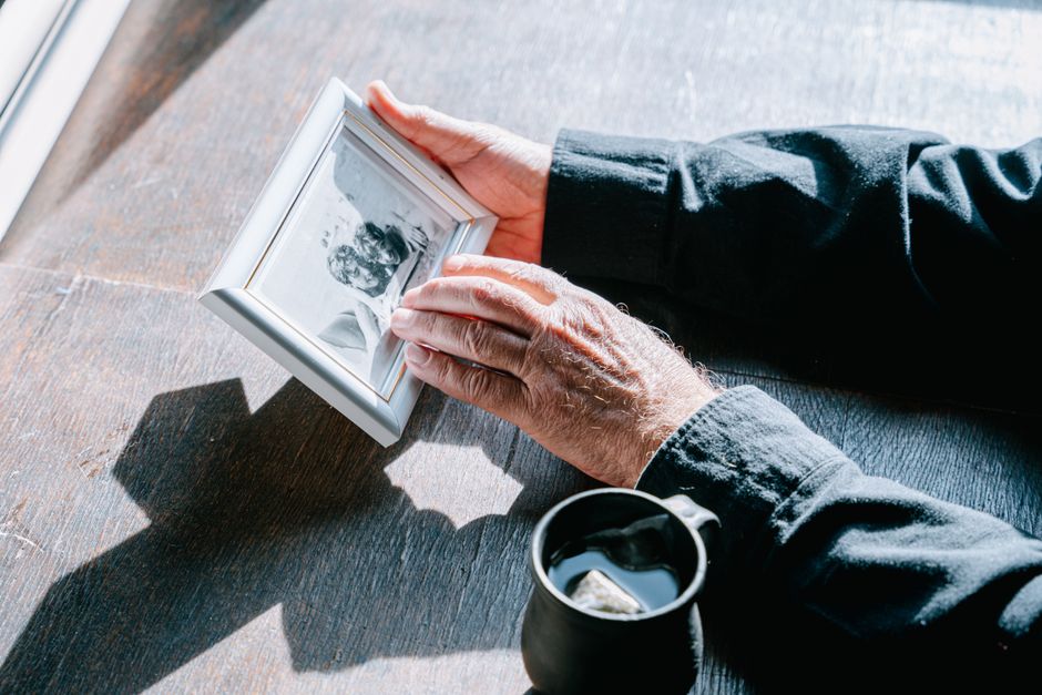 Grief on Repeat: Coping Strategies for Tough Anniversaries